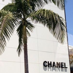 Meet your Posher, Chanel